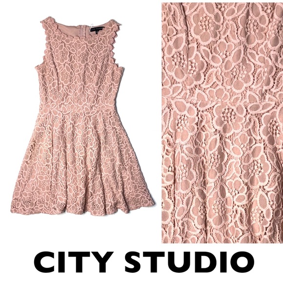 City Studio Dresses & Skirts - CITY STUDIO Pink Crochet Lace Dress Sz 3